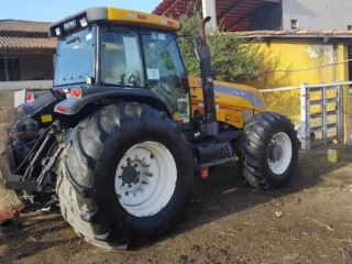 locacao-trator-agricola-valtra-modelo-bh185-em-uberaba